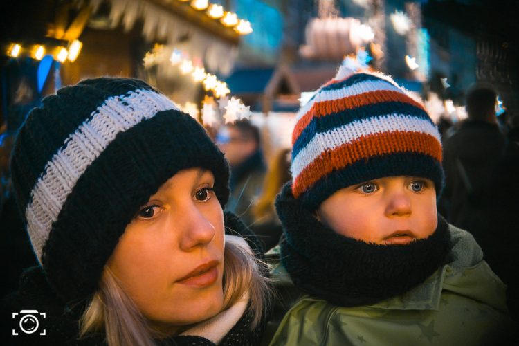 Portrait Fotos auf dem Weihnachtsmarkt mit der Bokeh Schablone